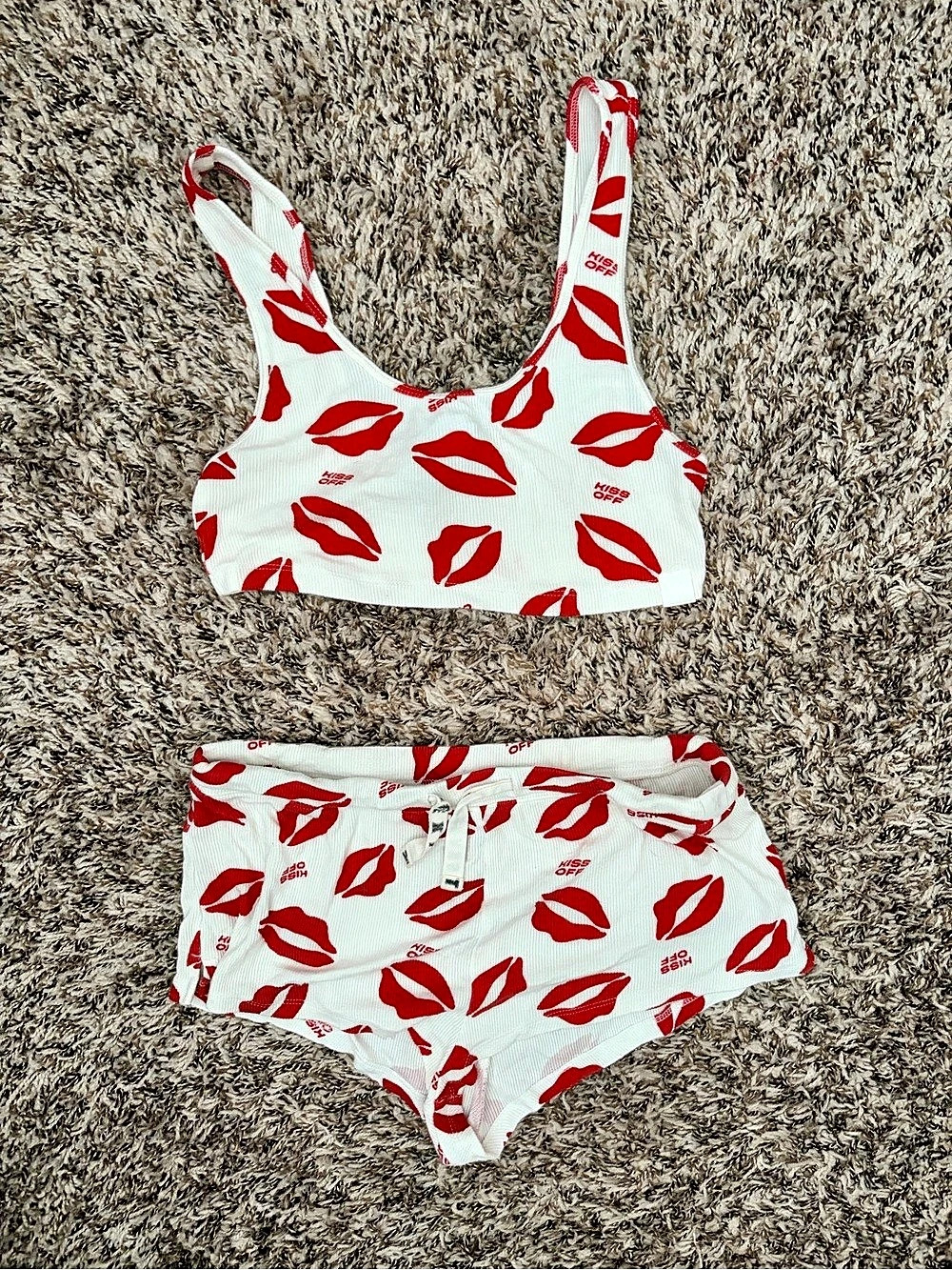 Hanky Panky Kiss-Print Bikini Set in White & Red Size Small Like New